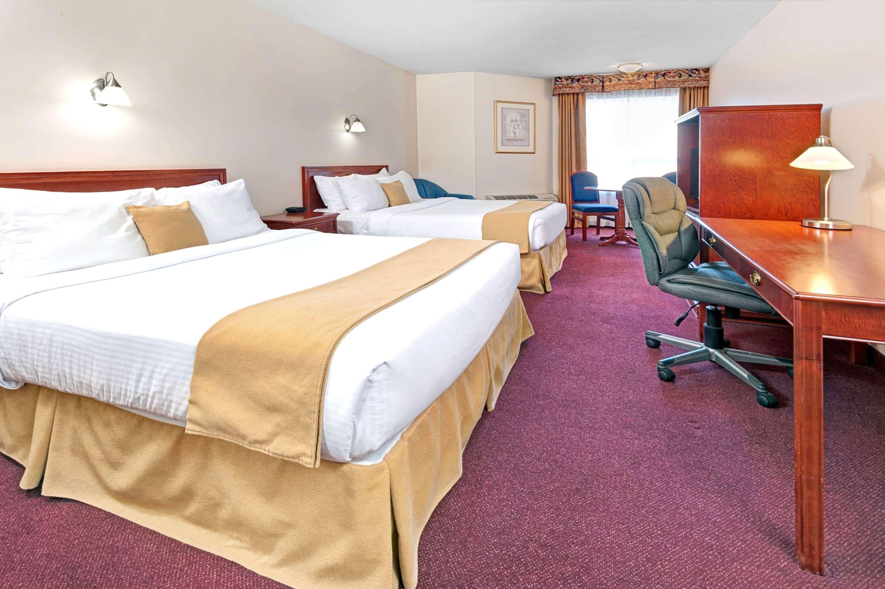 Quality Inn & Suites Edmonton International Airport Leduc Exterior foto