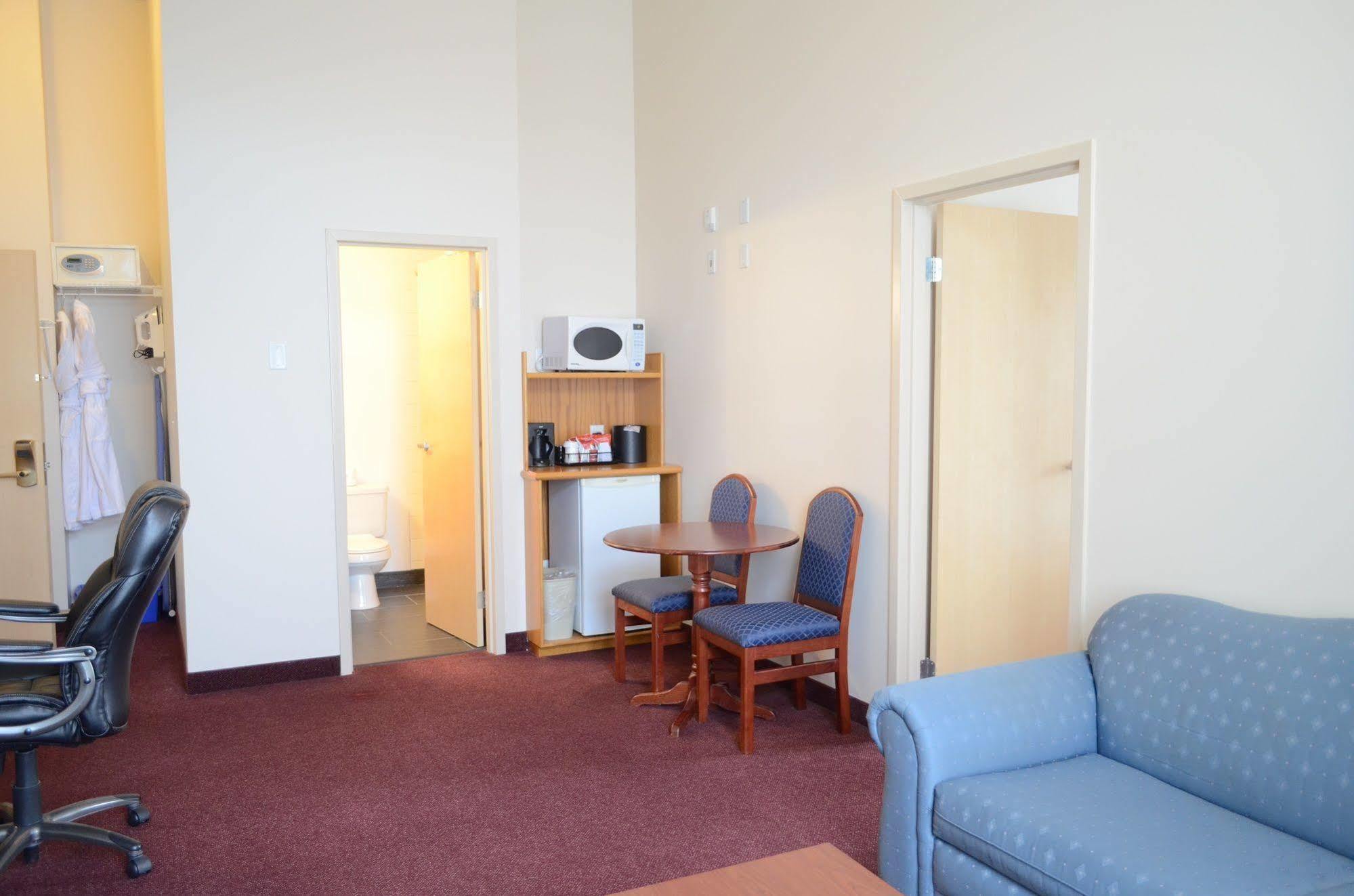 Quality Inn & Suites Edmonton International Airport Leduc Exterior foto