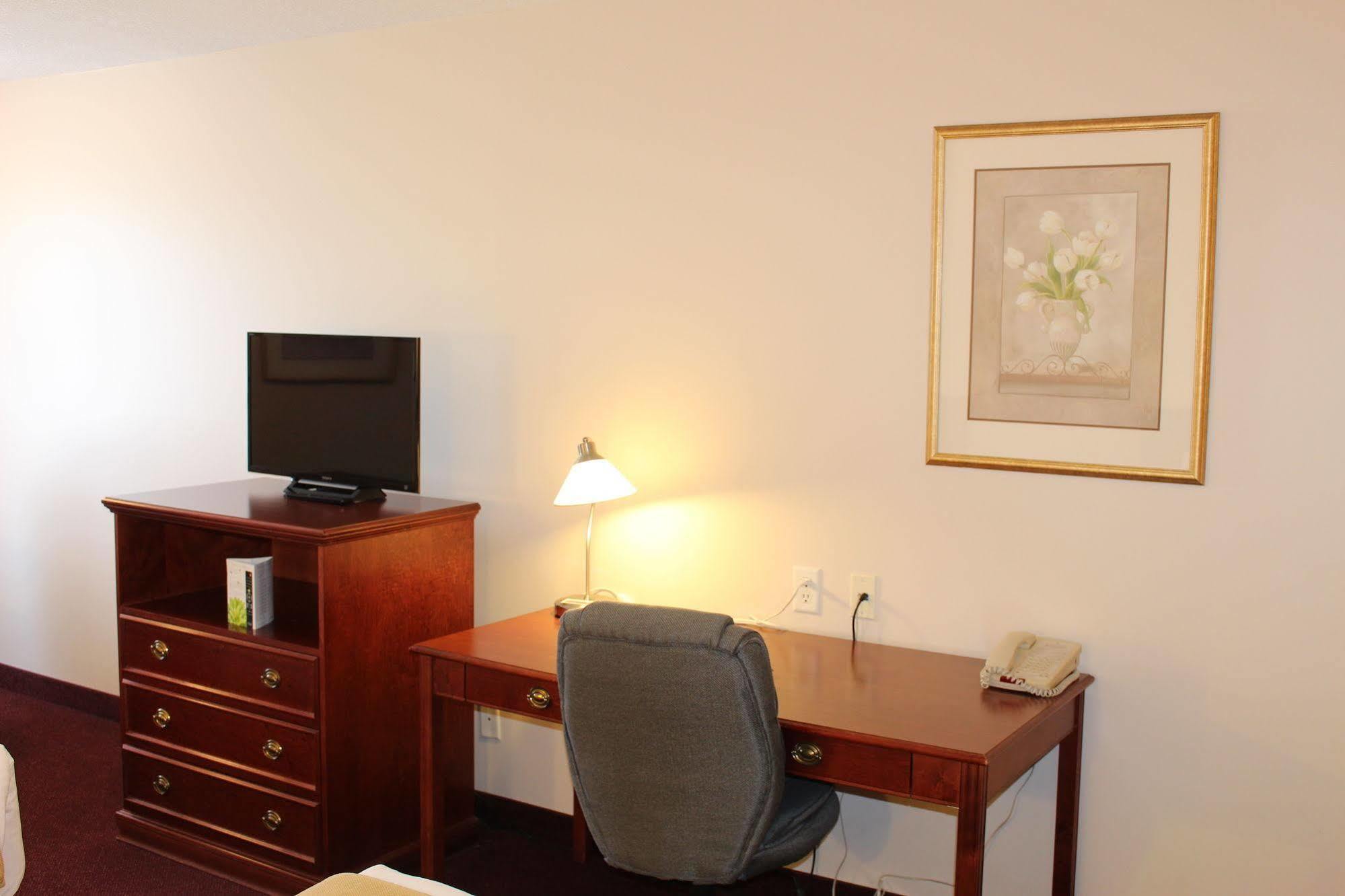 Quality Inn & Suites Edmonton International Airport Leduc Exterior foto