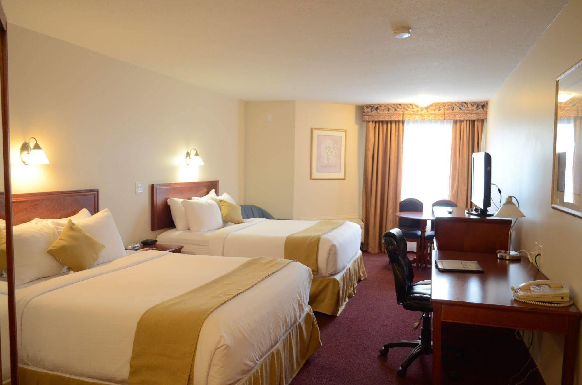 Quality Inn & Suites Edmonton International Airport Leduc Exterior foto